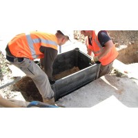 JRC-4 HDPE Manhole - Fortress 915x445x750mm