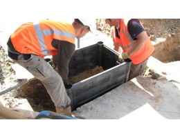 JRC-4 HDPE Manhole - Fortress 915x445x750mm JRC-4 HDPE Manhole - Fortress 915x445x750mm