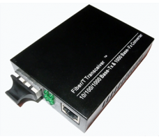 Media Converter UTP - Fibre SM SC 10/100 UK Plug.