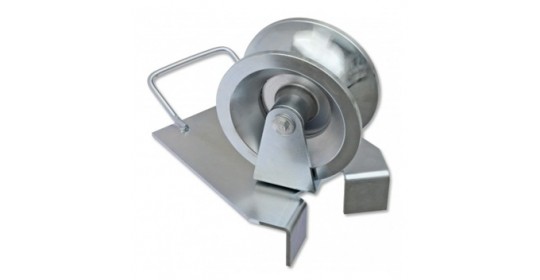 Guide Roller On An Angled Base For Protecting Cable At Rims